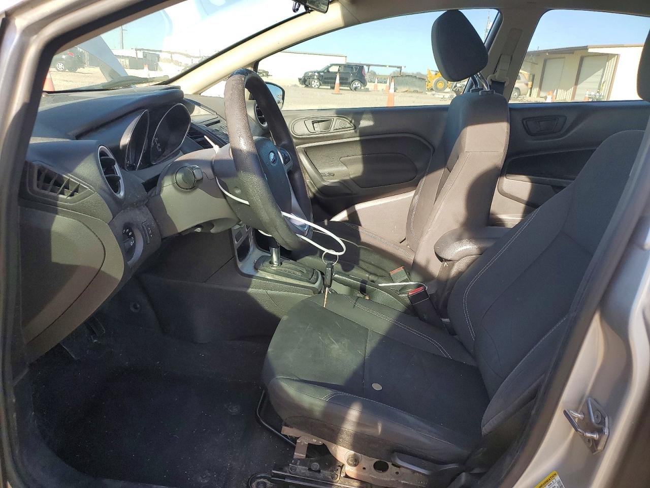 2018 FORD FIESTA SE photo 7