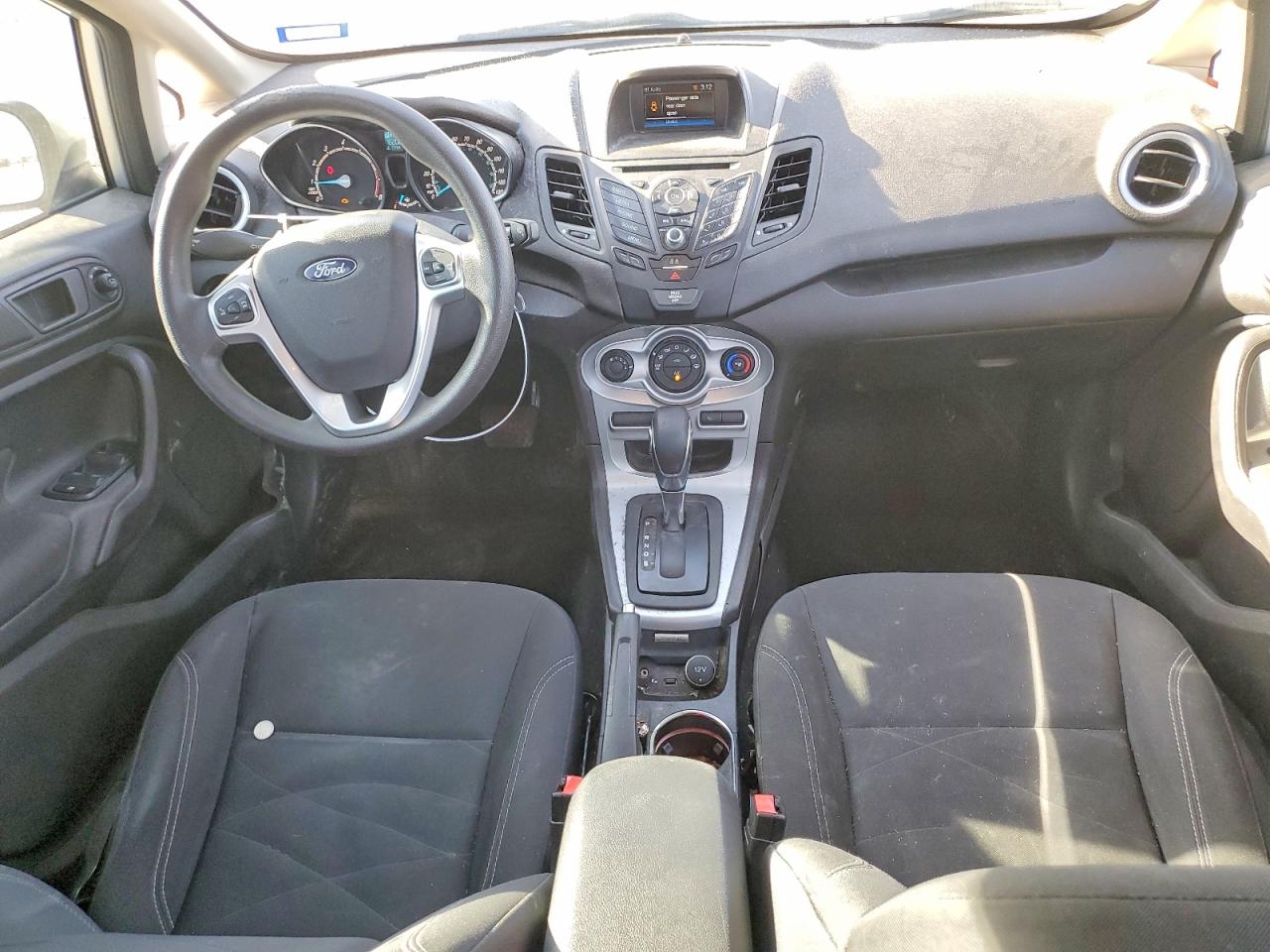 2018 FORD FIESTA SE photo 8
