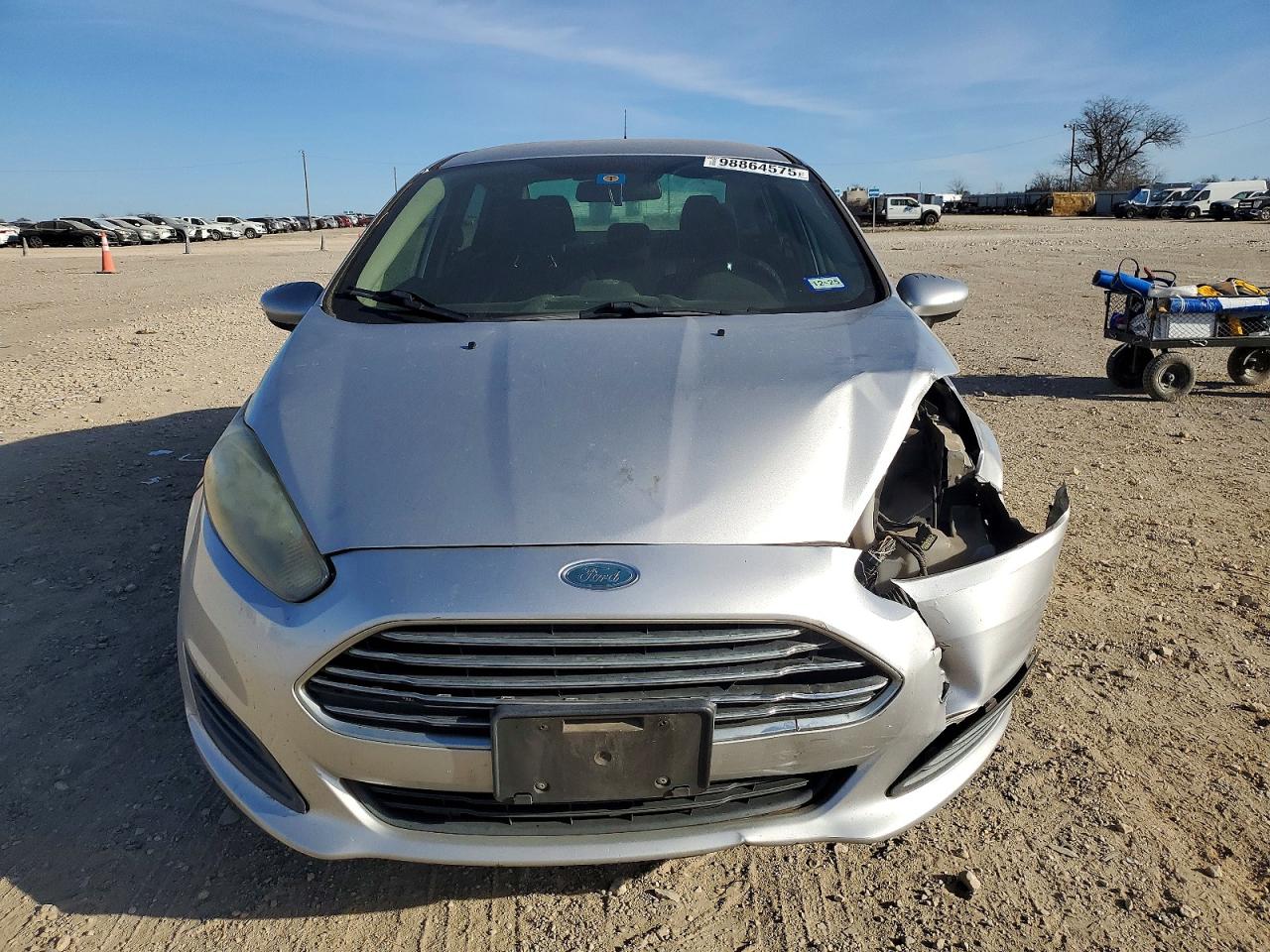 2018 FORD FIESTA SE photo 5