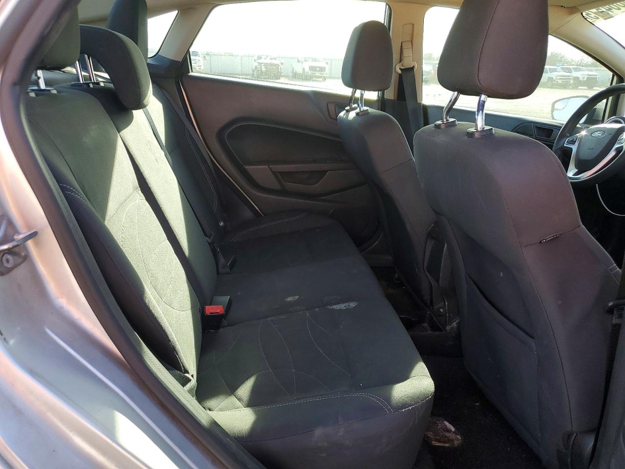 2018 FORD FIESTA SE photo 10