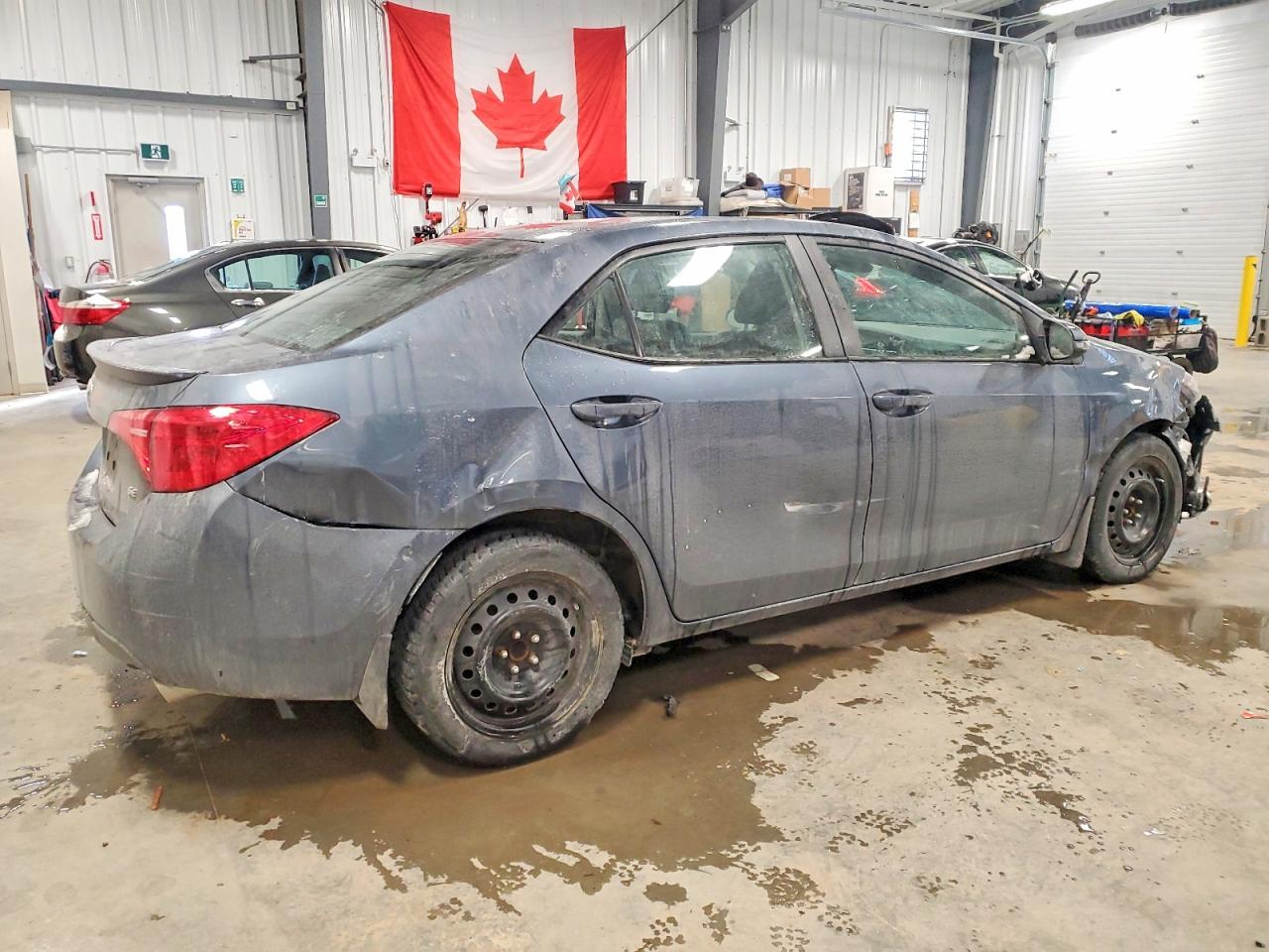 2018 TOYOTA COROLLA L photo 3