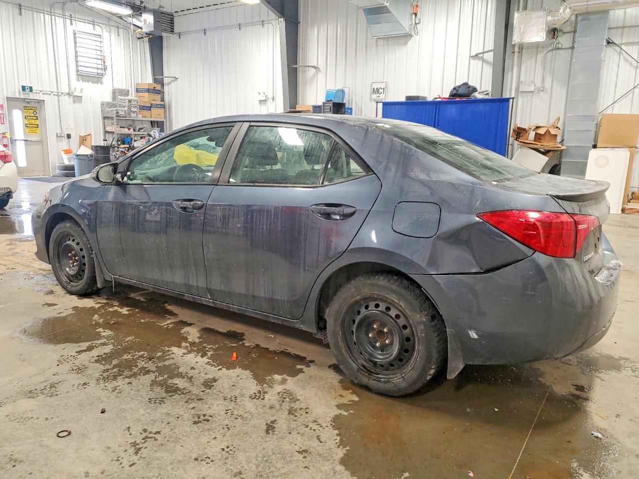 2018 TOYOTA COROLLA L photo 2