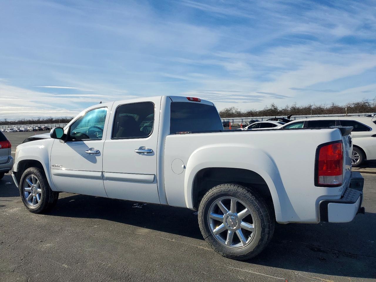 2012 GMC SIERRA K1500 DENALI photo 3