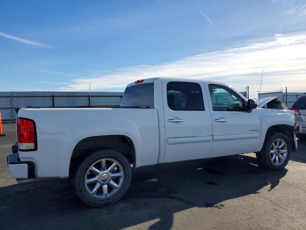 2012 GMC SIERRA K1500 DENALI photo 5