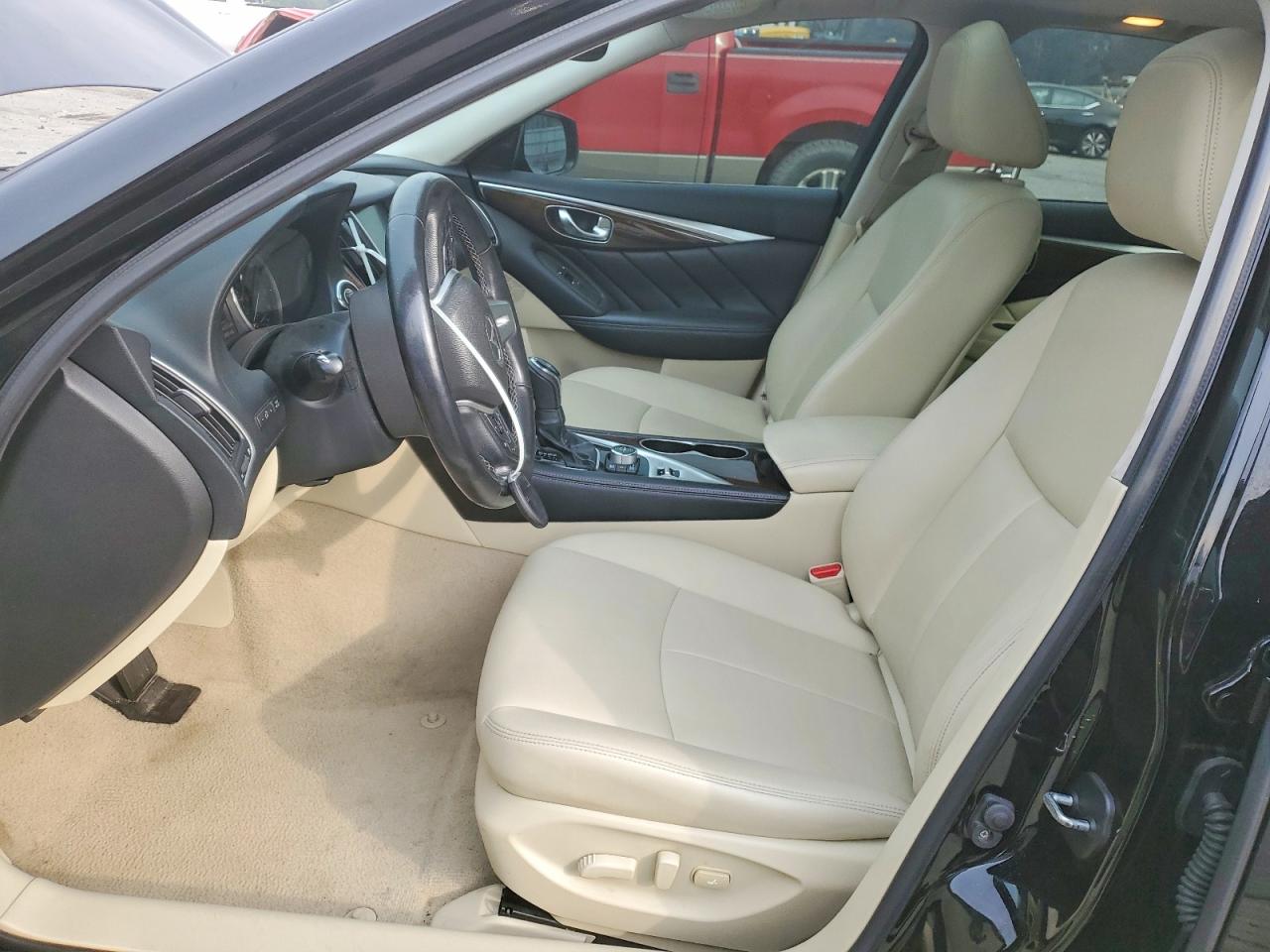 2018 INFINITI Q50 LUXE photo 7