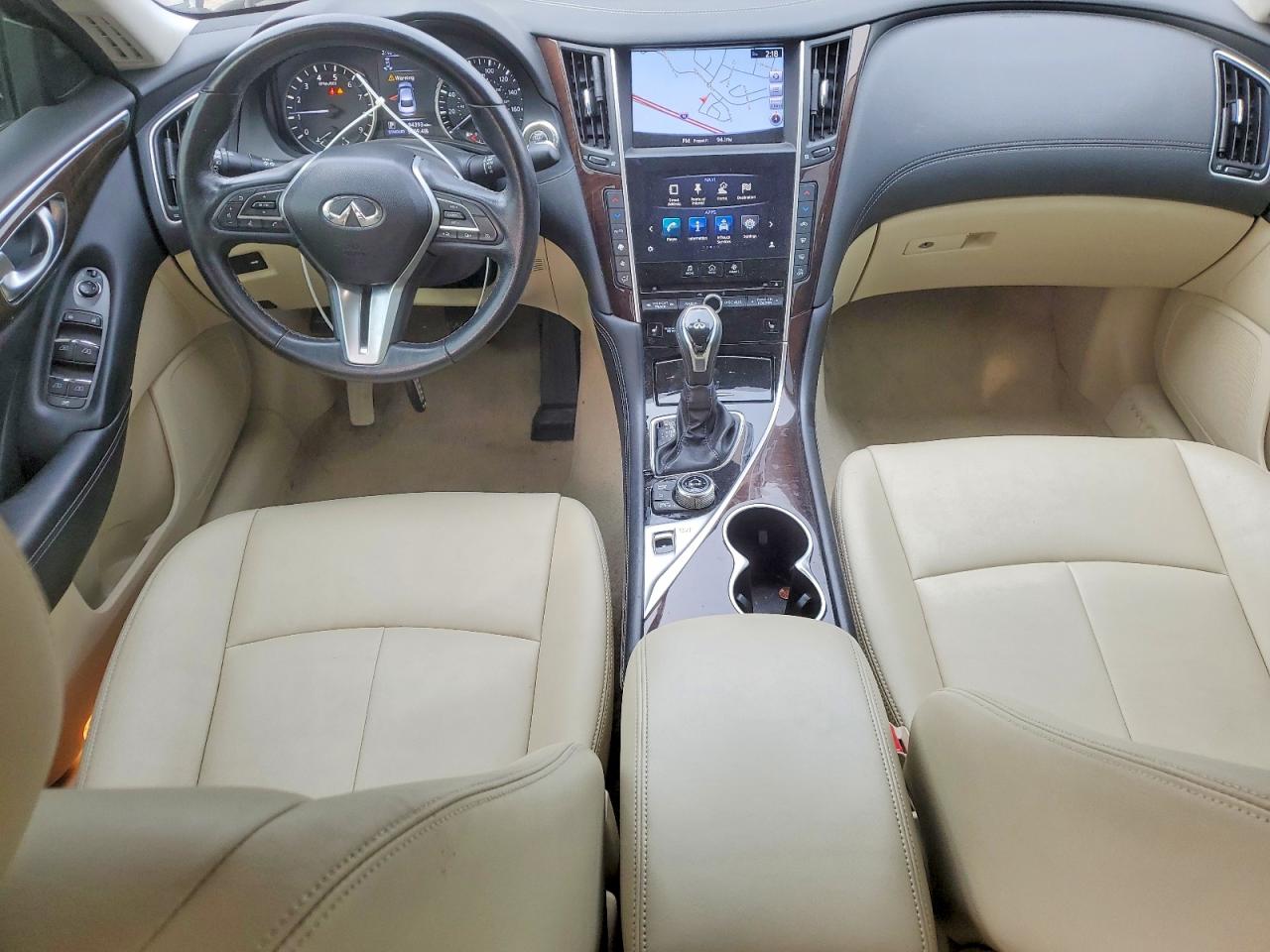 2018 INFINITI Q50 LUXE photo 8