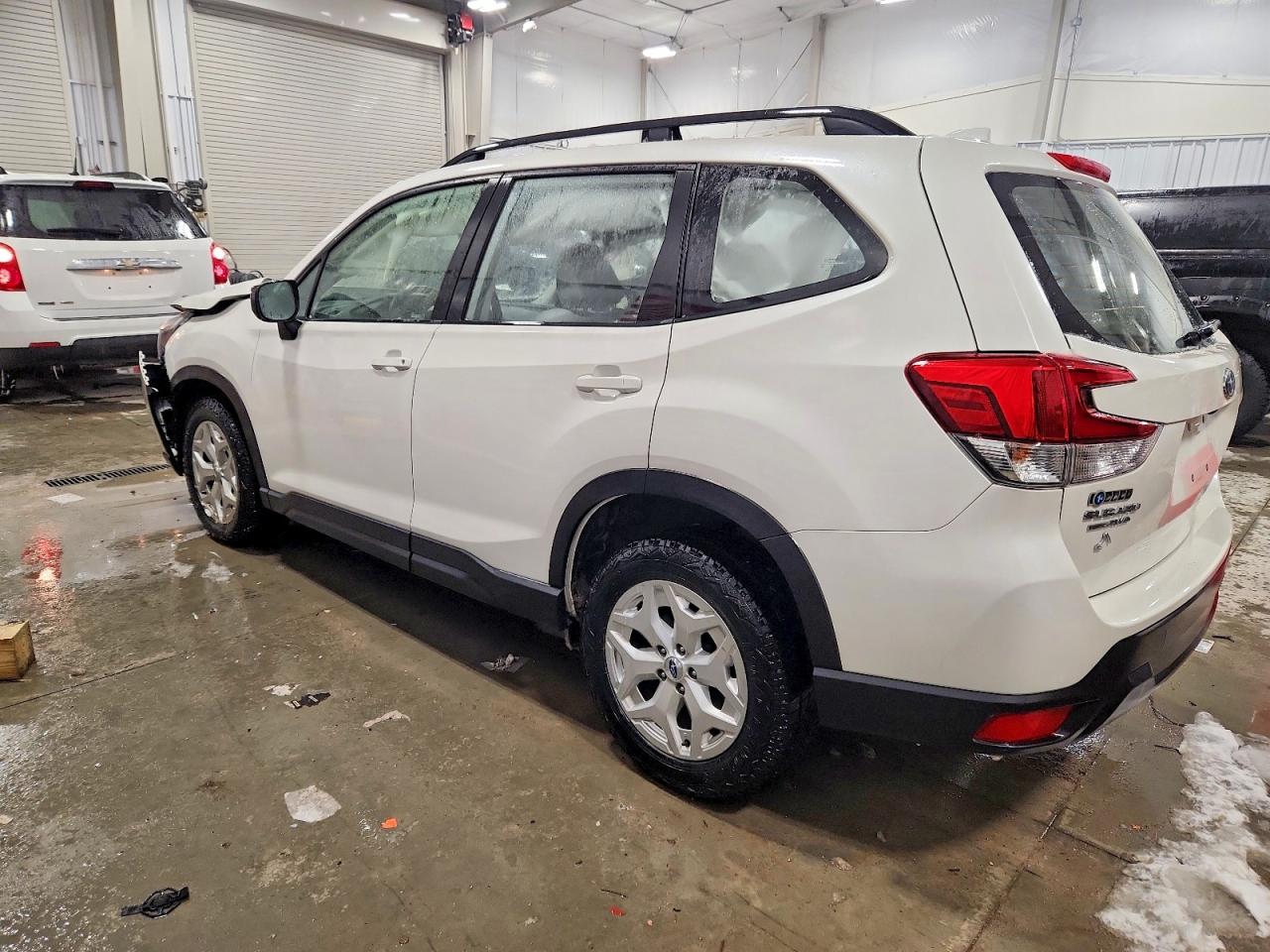 2020 SUBARU FORESTER photo 3
