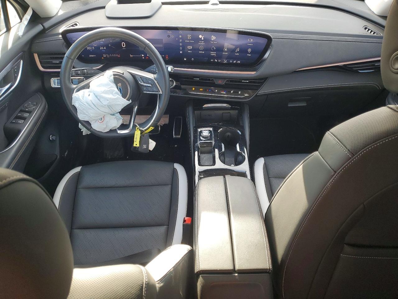 2024 BUICK ENVISION ESSENCE photo 8