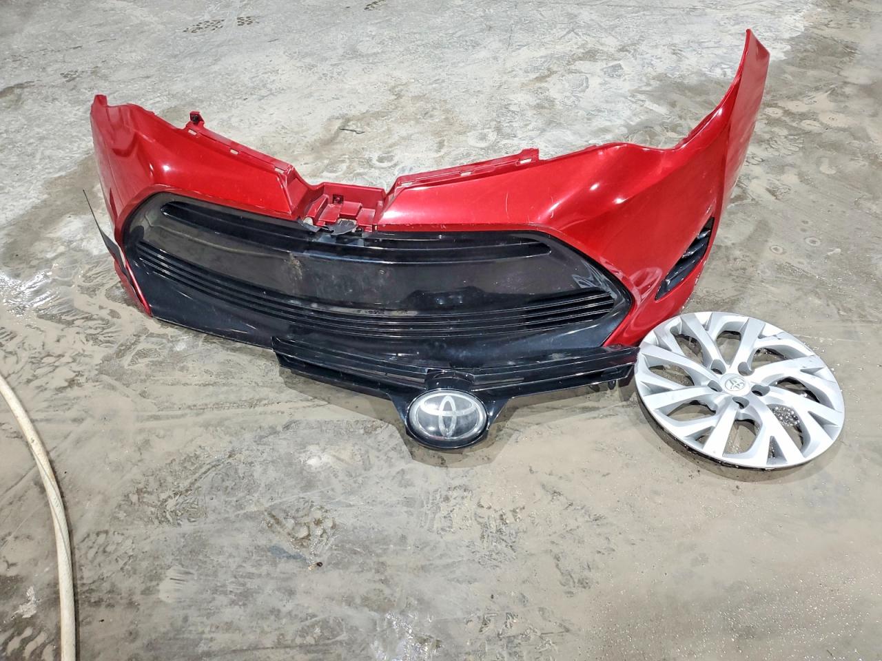 2018 TOYOTA COROLLA L photo 12