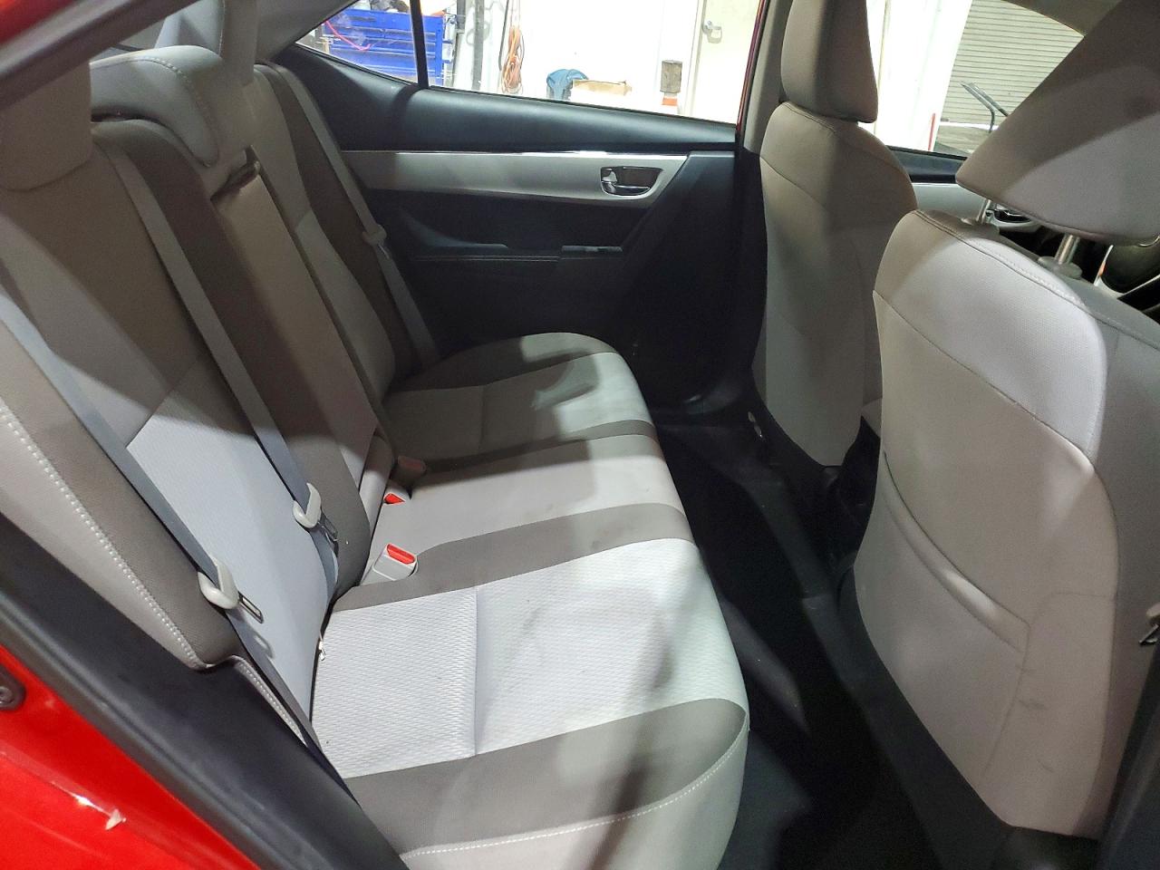 2018 TOYOTA COROLLA L photo 10