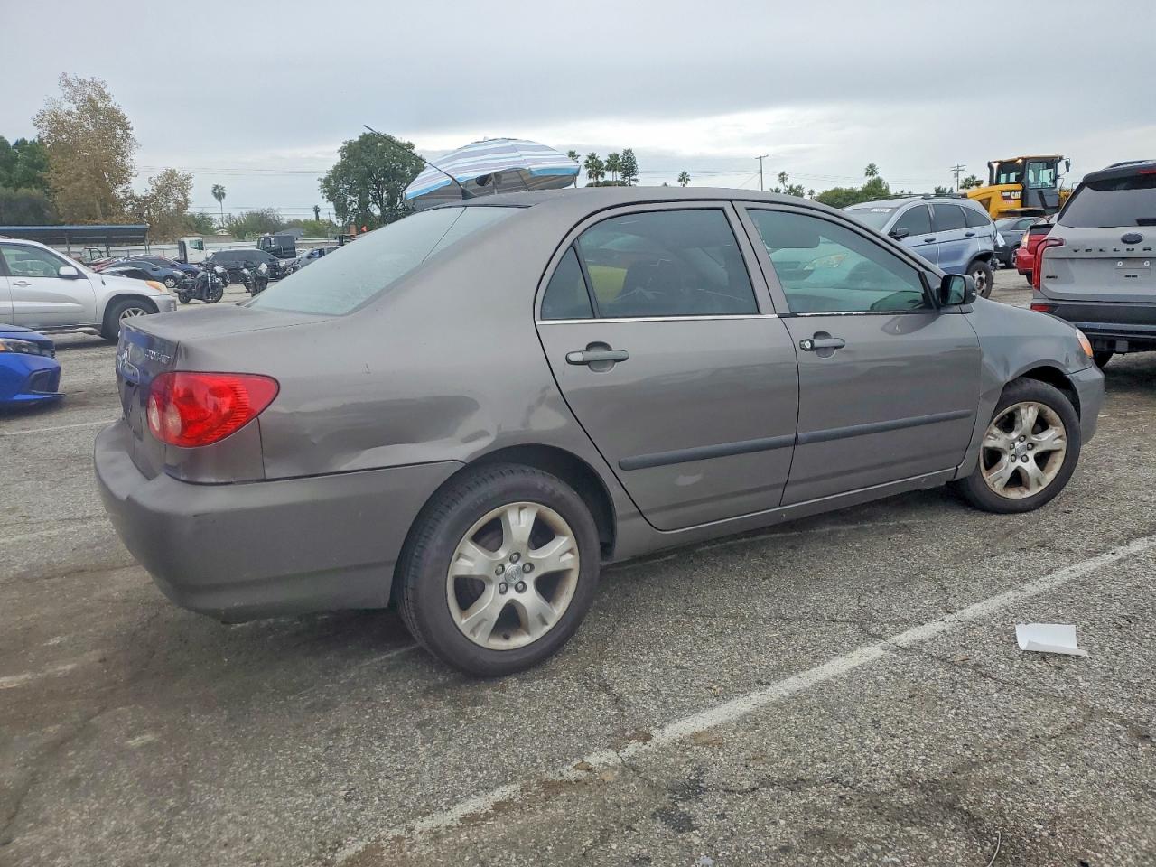 2005 TOYOTA COROLLA CE photo 3