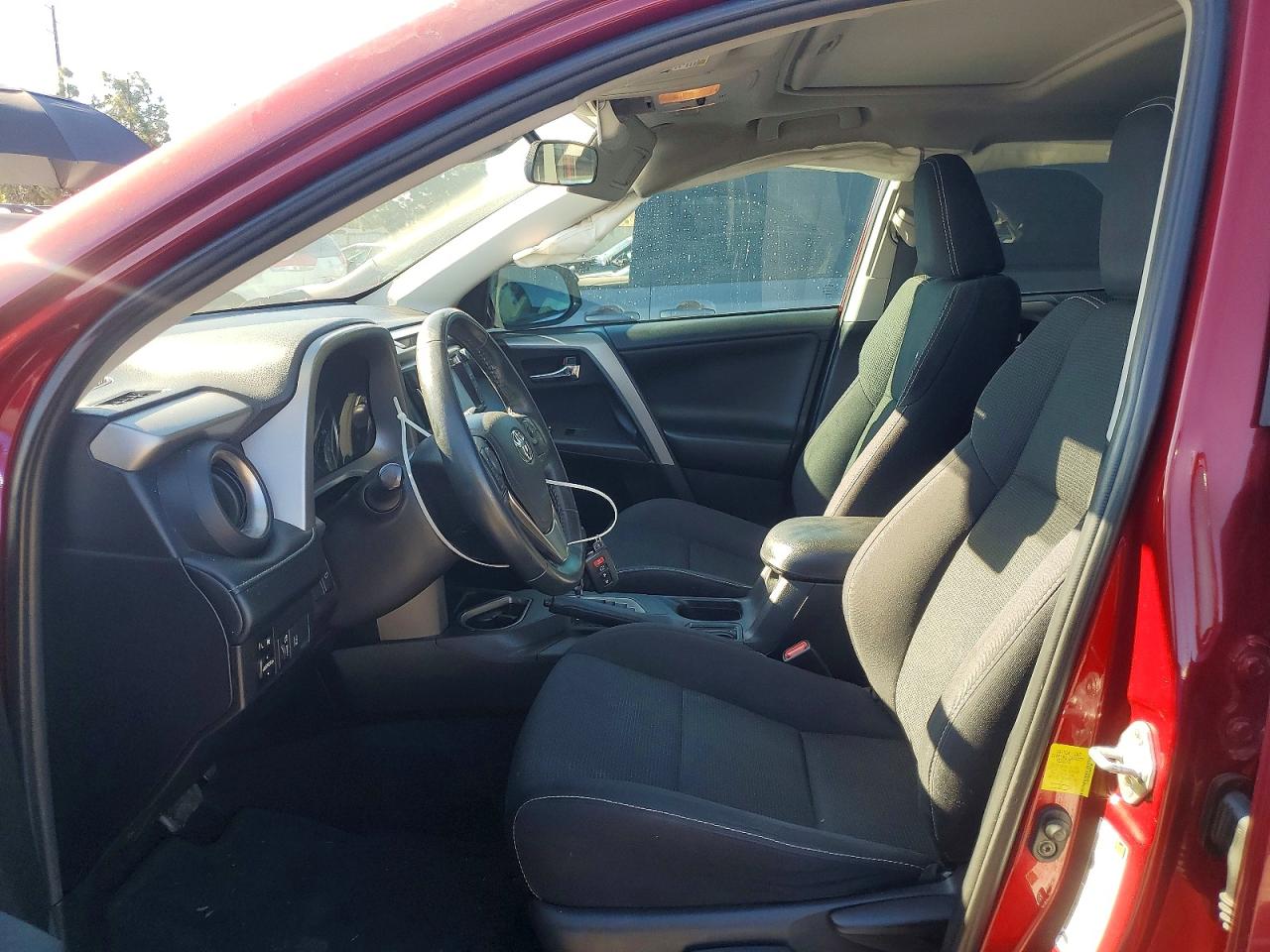 2018 TOYOTA RAV4 XLE photo 13