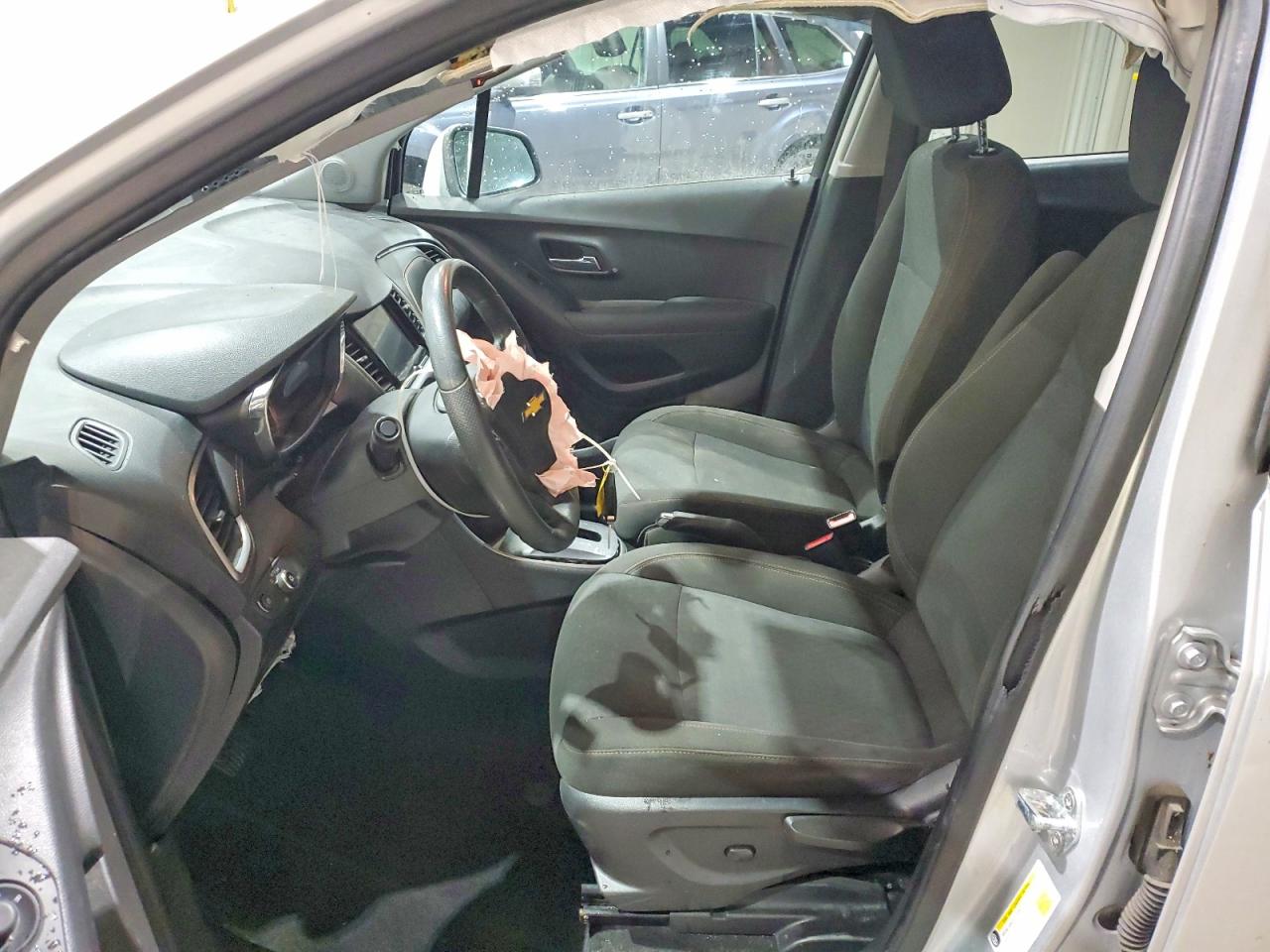 2020 CHEVROLET TRAX LS photo 13
