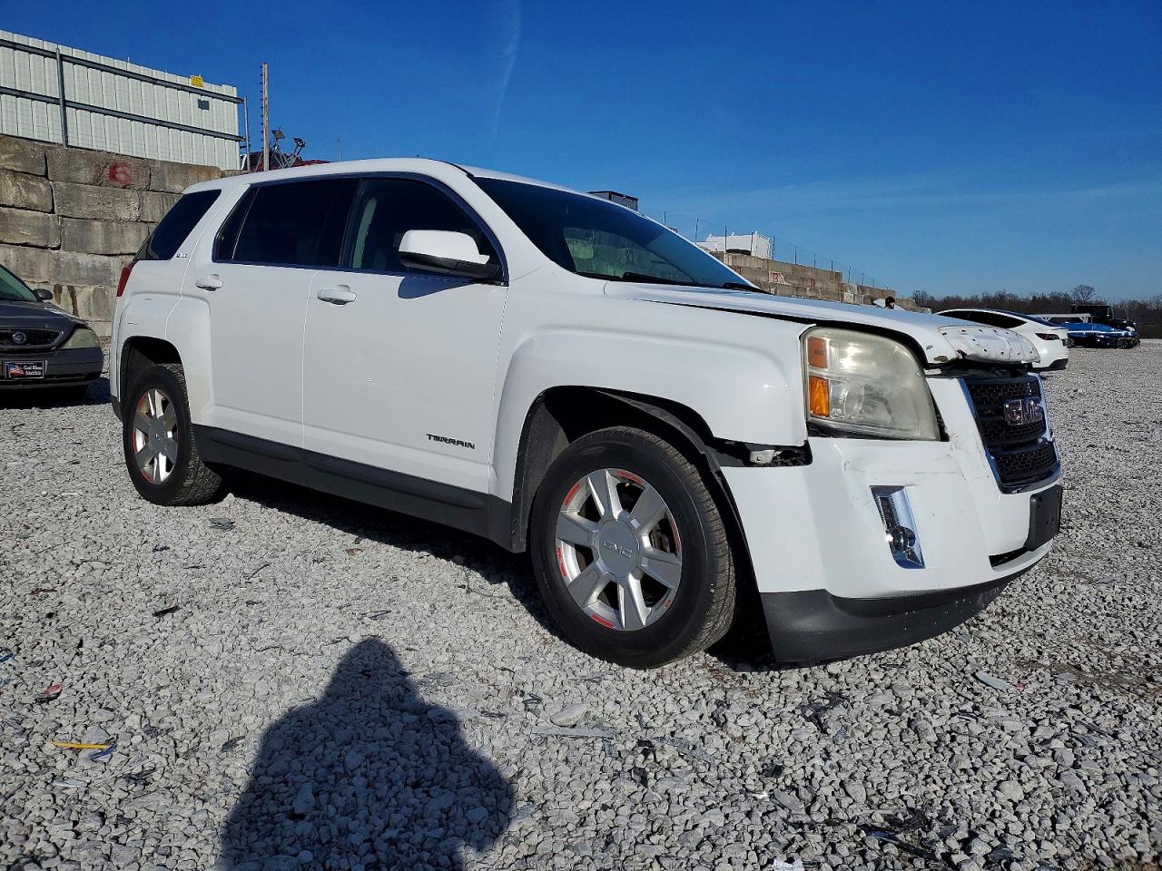 2013 GMC TERRAIN SLE photo 4