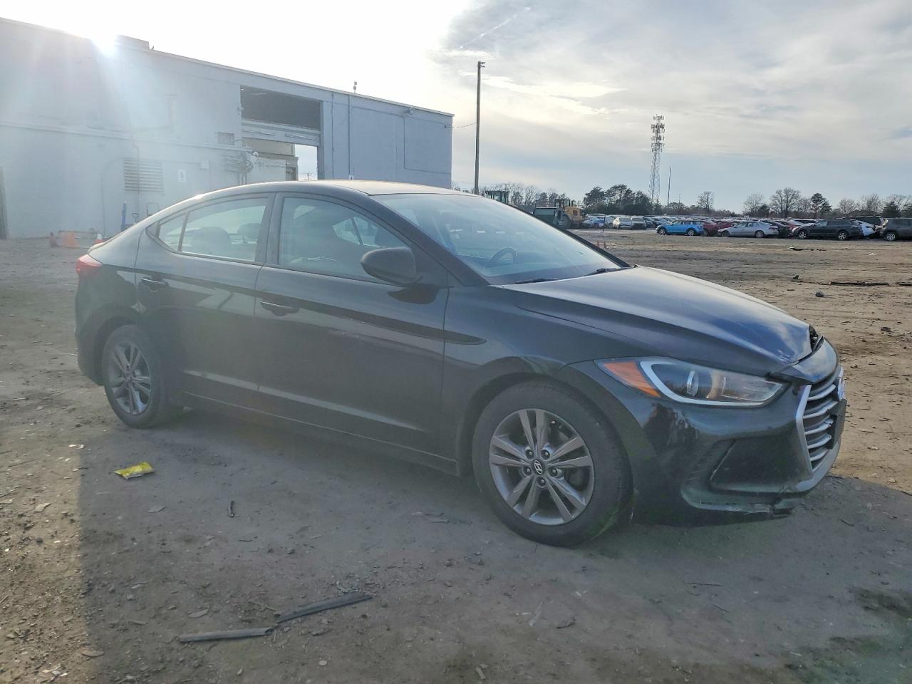 2017 HYUNDAI ELANTRA SE photo 4