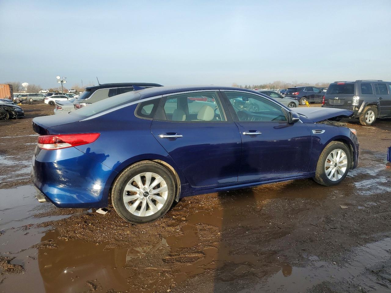 2017 KIA OPTIMA LX photo 5