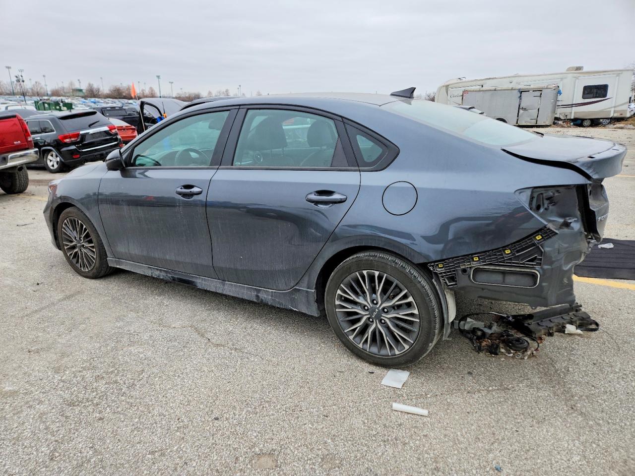 2024 KIA FORTE GT LINE photo 2