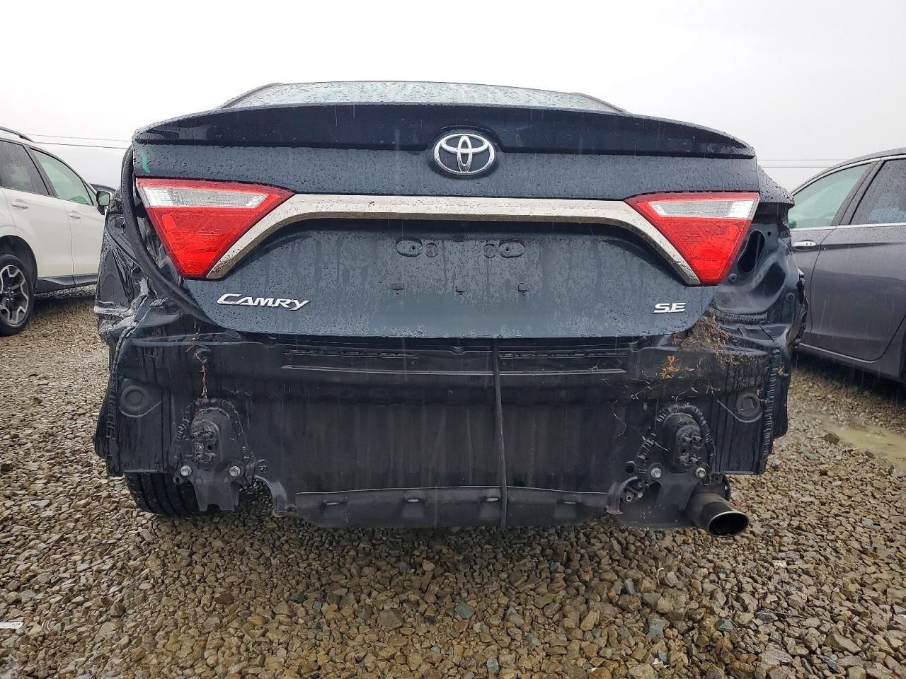 2016 TOYOTA CAMRY LE photo 6