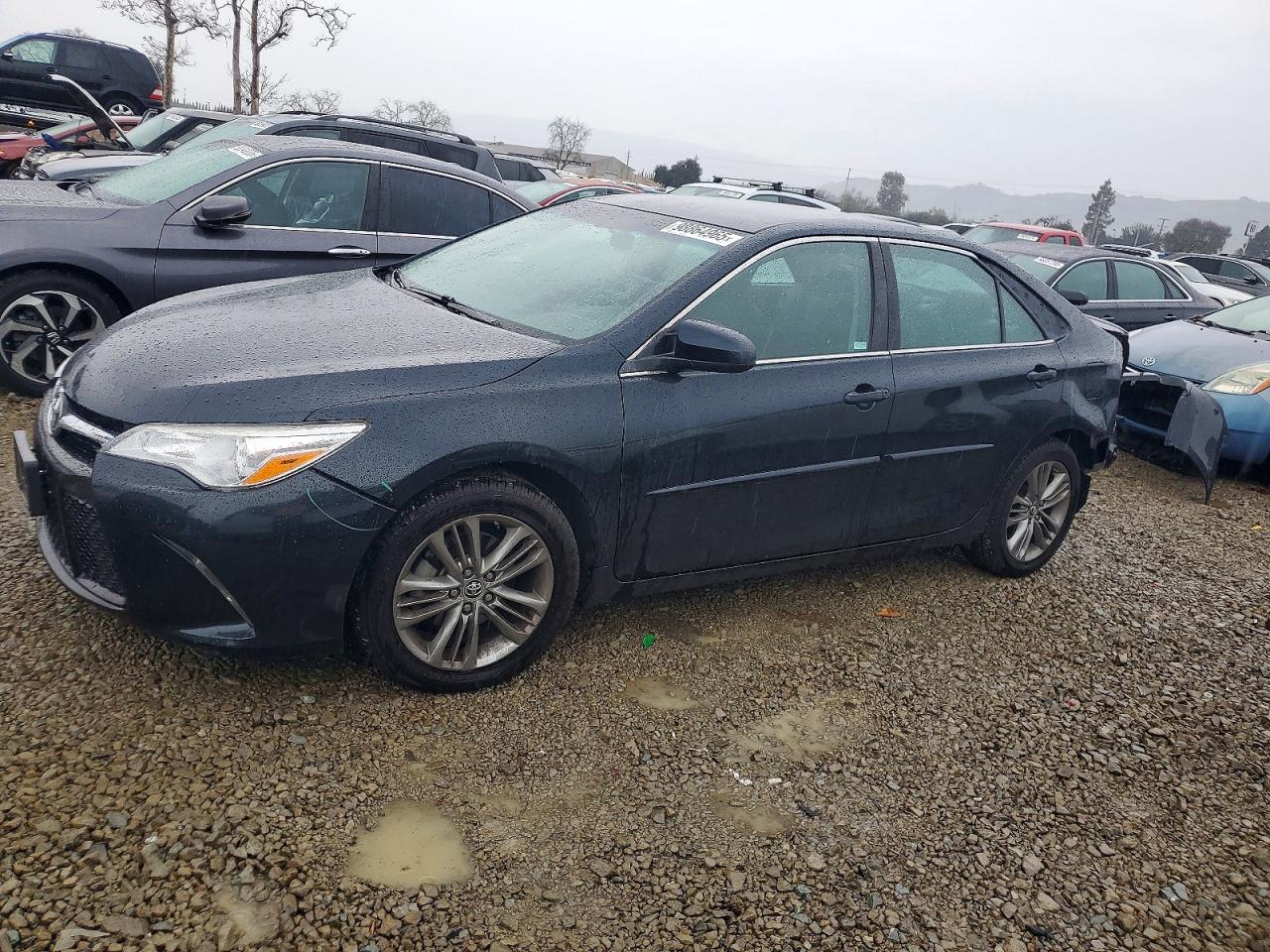 2016 TOYOTA CAMRY