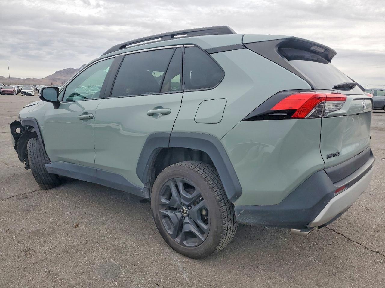 2022 TOYOTA RAV4 ADVENTURE photo 2