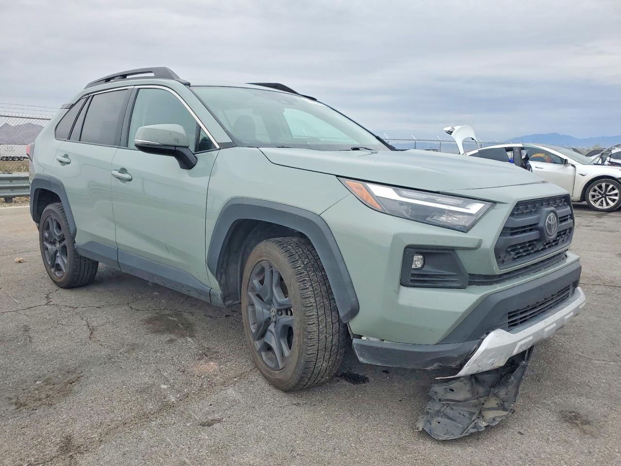 2022 TOYOTA RAV4 ADVENTURE photo 4