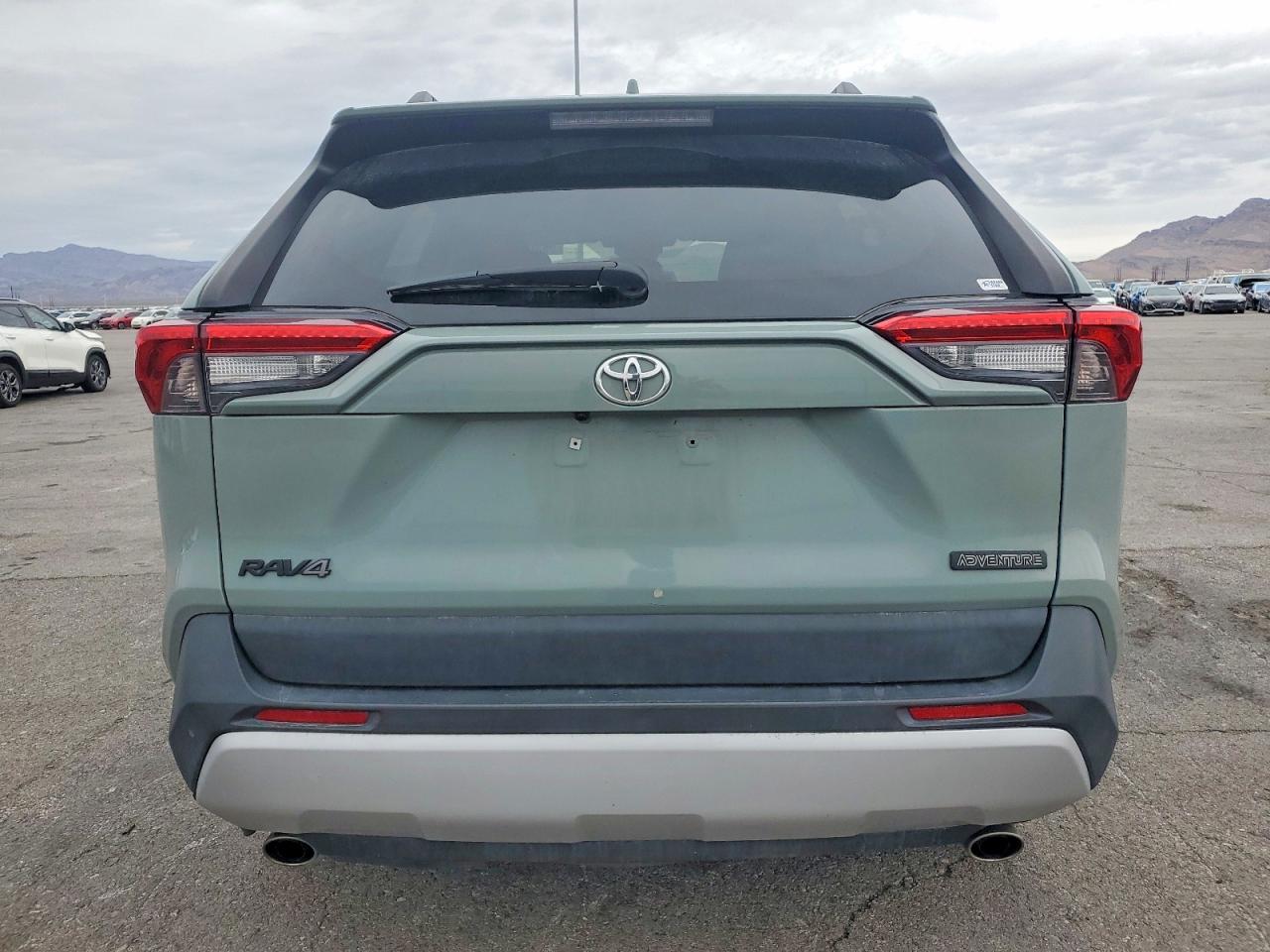 2022 TOYOTA RAV4 ADVENTURE photo 6