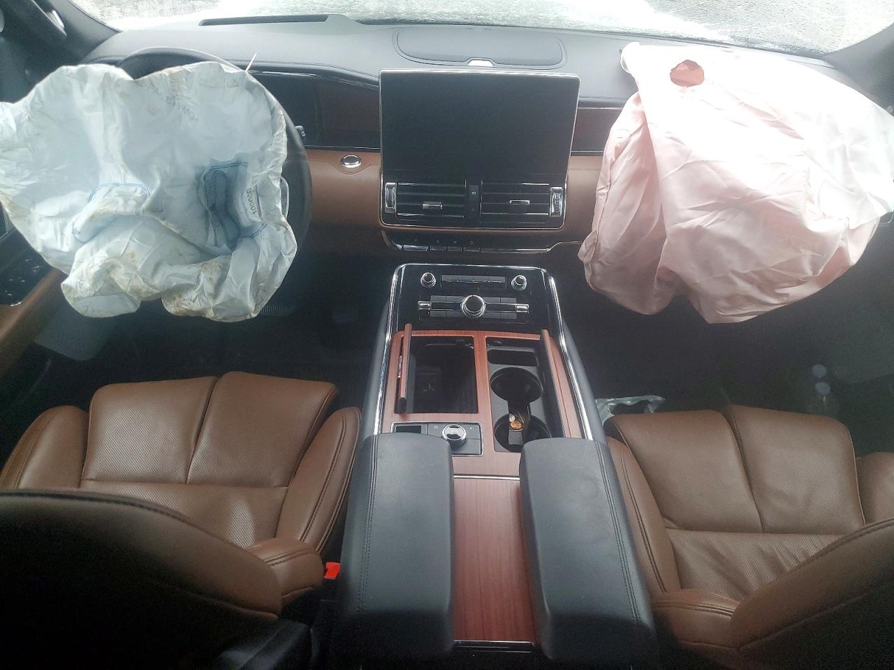 2024 LINCOLN NAVIGATOR RESERVE photo 15