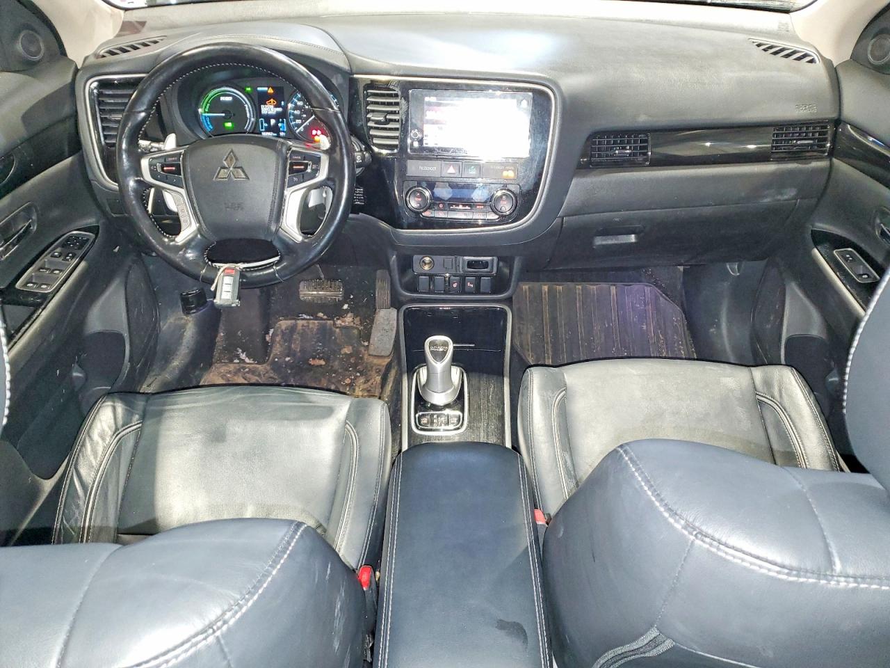 2018 MITSUBISHI OUTLANDER SE photo 15