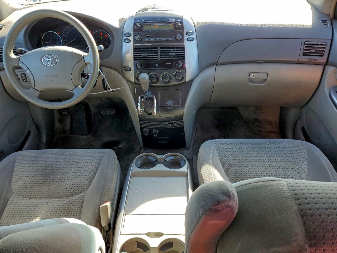 2006 TOYOTA SIENNA CE photo 15
