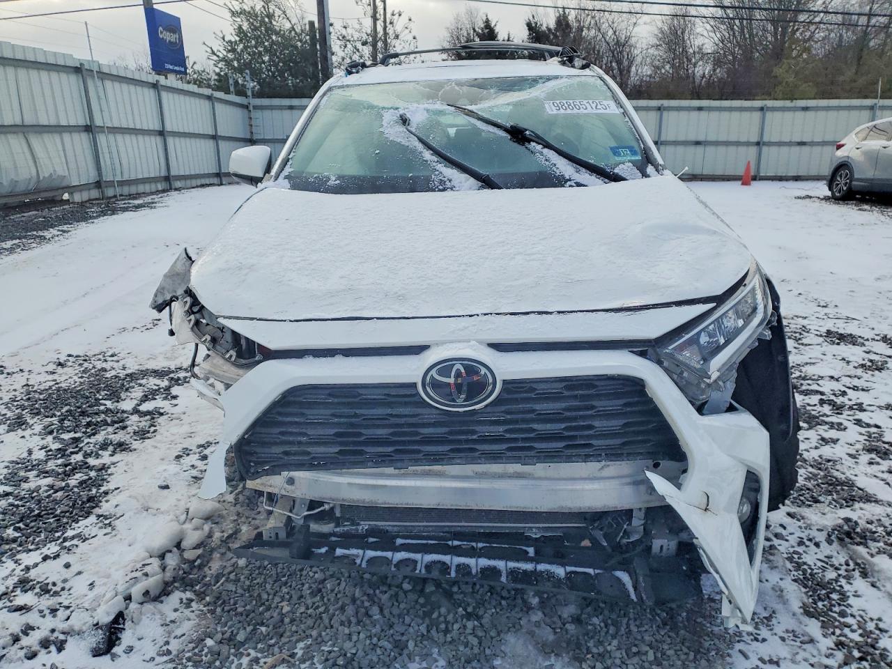 2021 TOYOTA RAV4 XLE photo 5