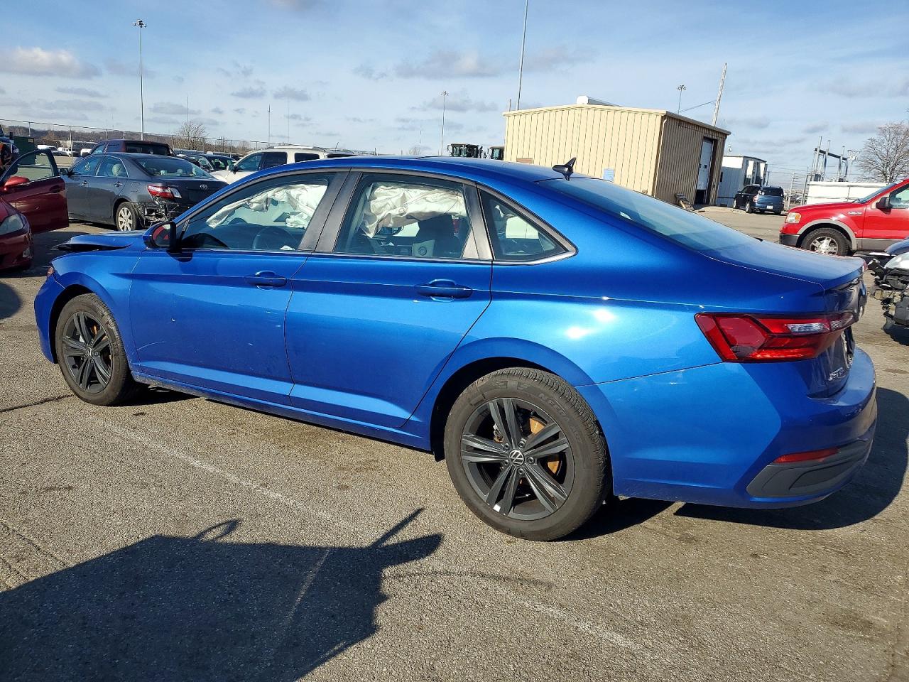 2024 VOLKSWAGEN JETTA SE photo 3