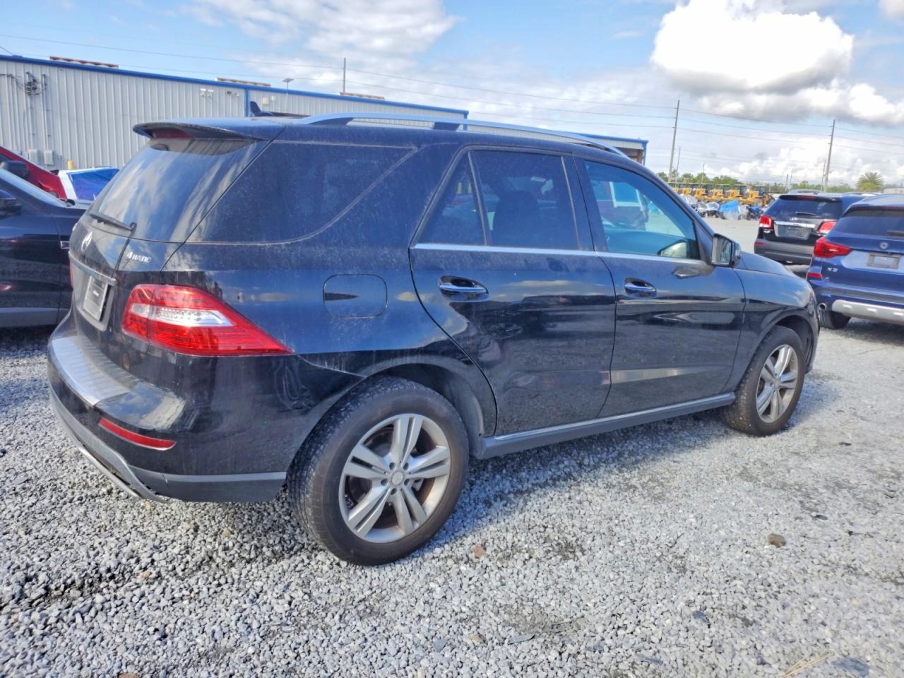 2015 MERCEDES-BENZ ML 350 4MATIC photo 3