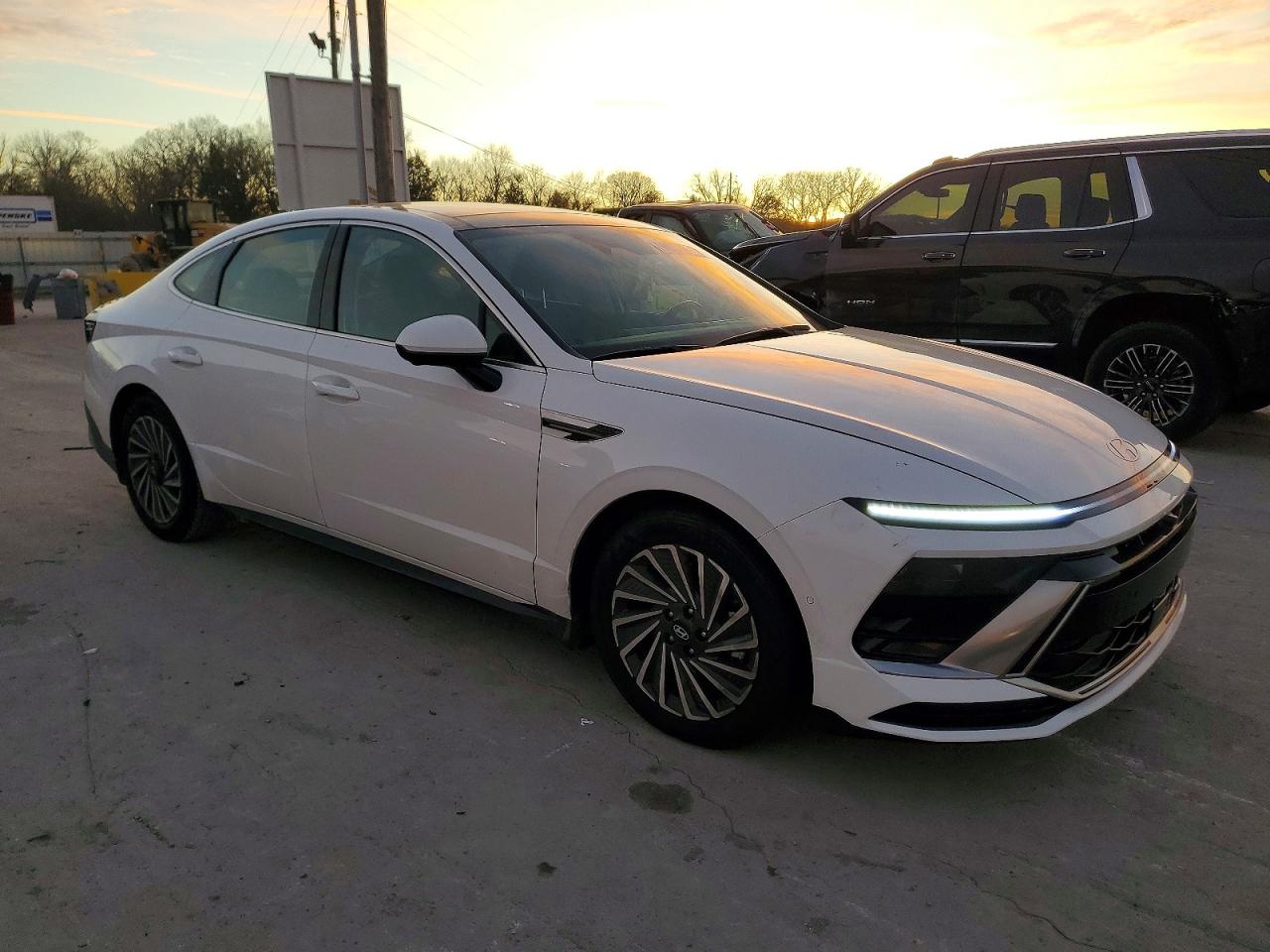 2024 HYUNDAI SONATA HYBRID photo 4