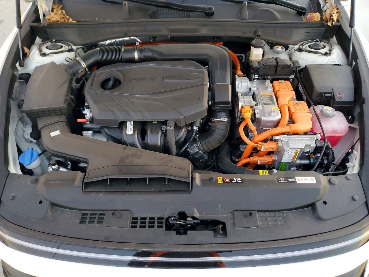 2024 HYUNDAI SONATA HYBRID photo 11