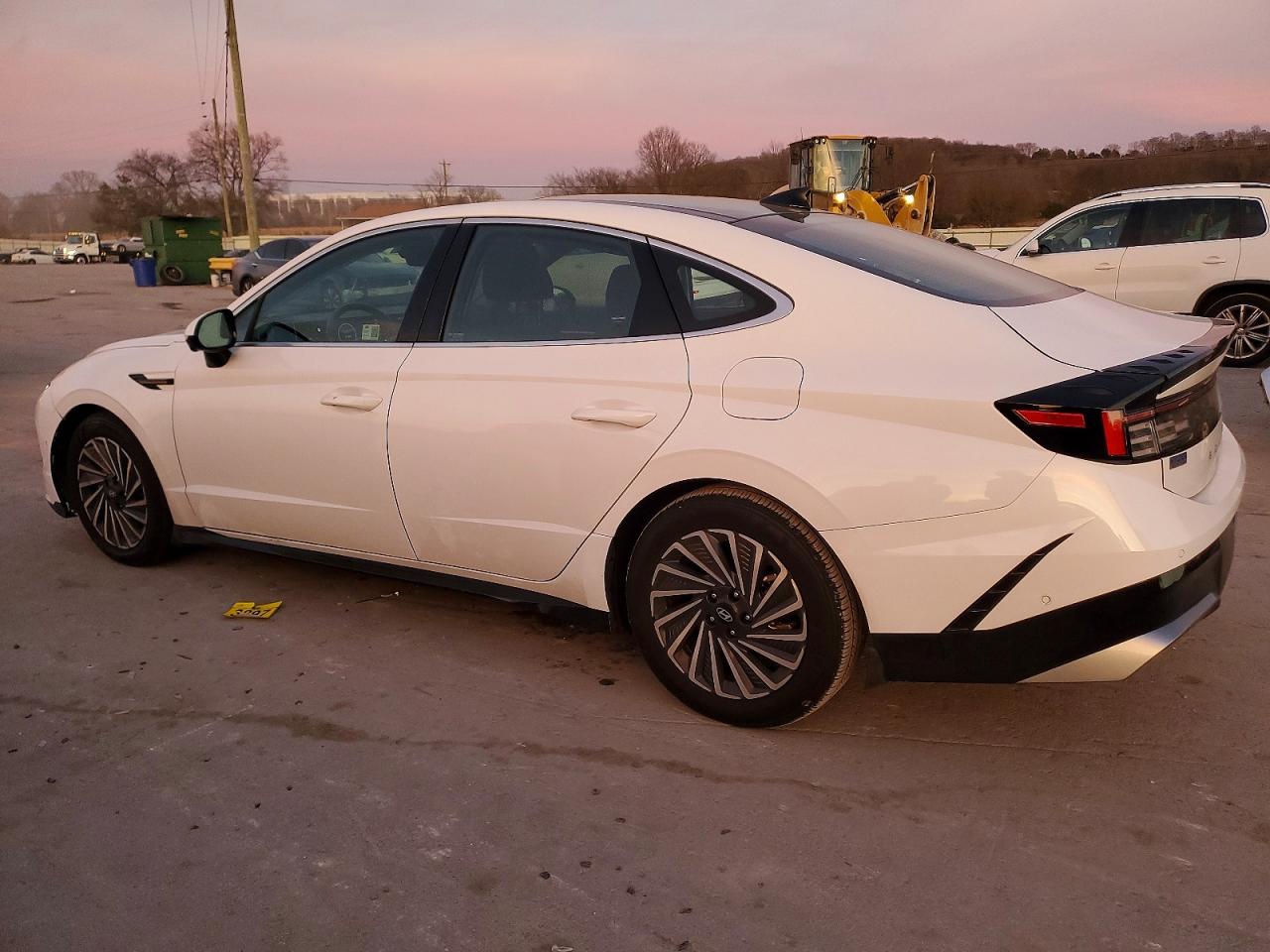 2024 HYUNDAI SONATA HYBRID photo 2