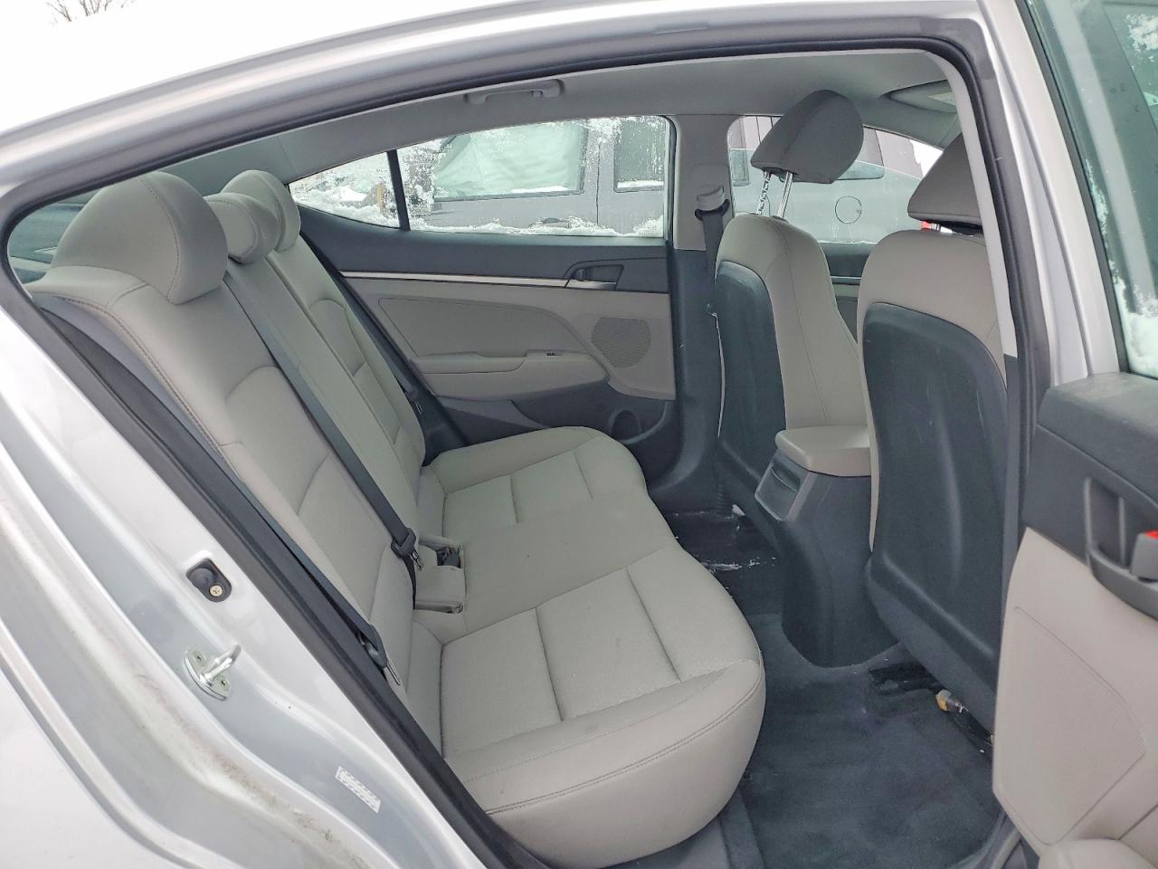 2017 HYUNDAI ELANTRA SE photo 19