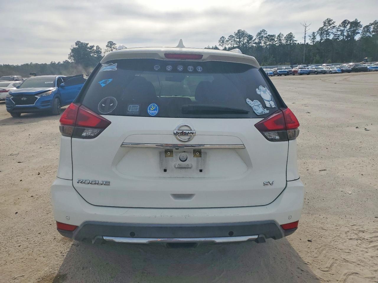 2019 NISSAN ROGUE S photo 6