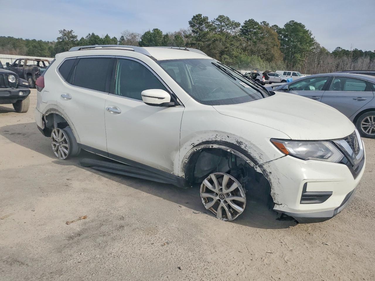 2019 NISSAN ROGUE S photo 4