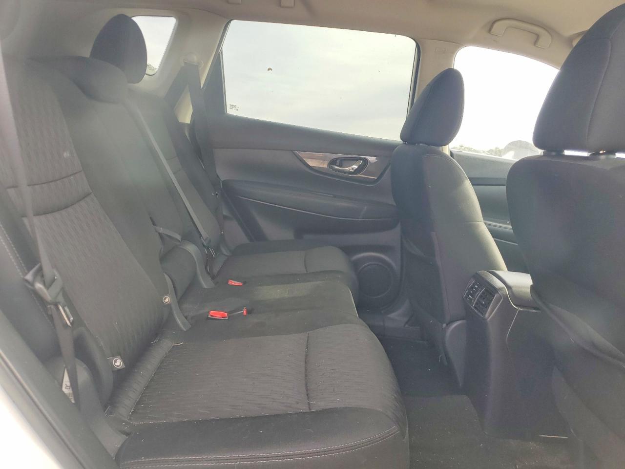 2019 NISSAN ROGUE S photo 11
