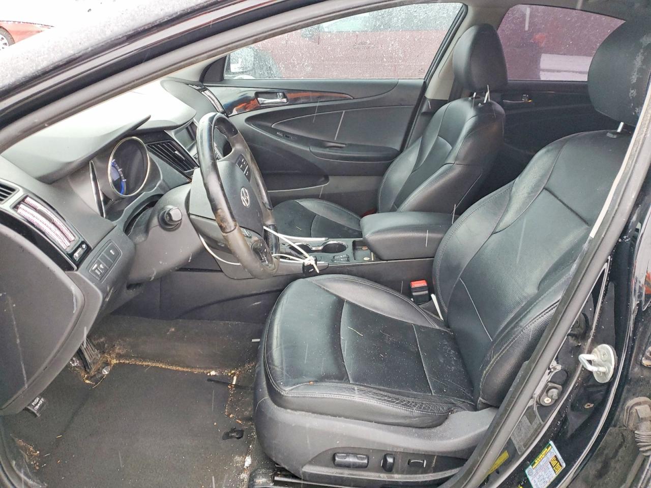 2011 HYUNDAI SONATA SE photo 7
