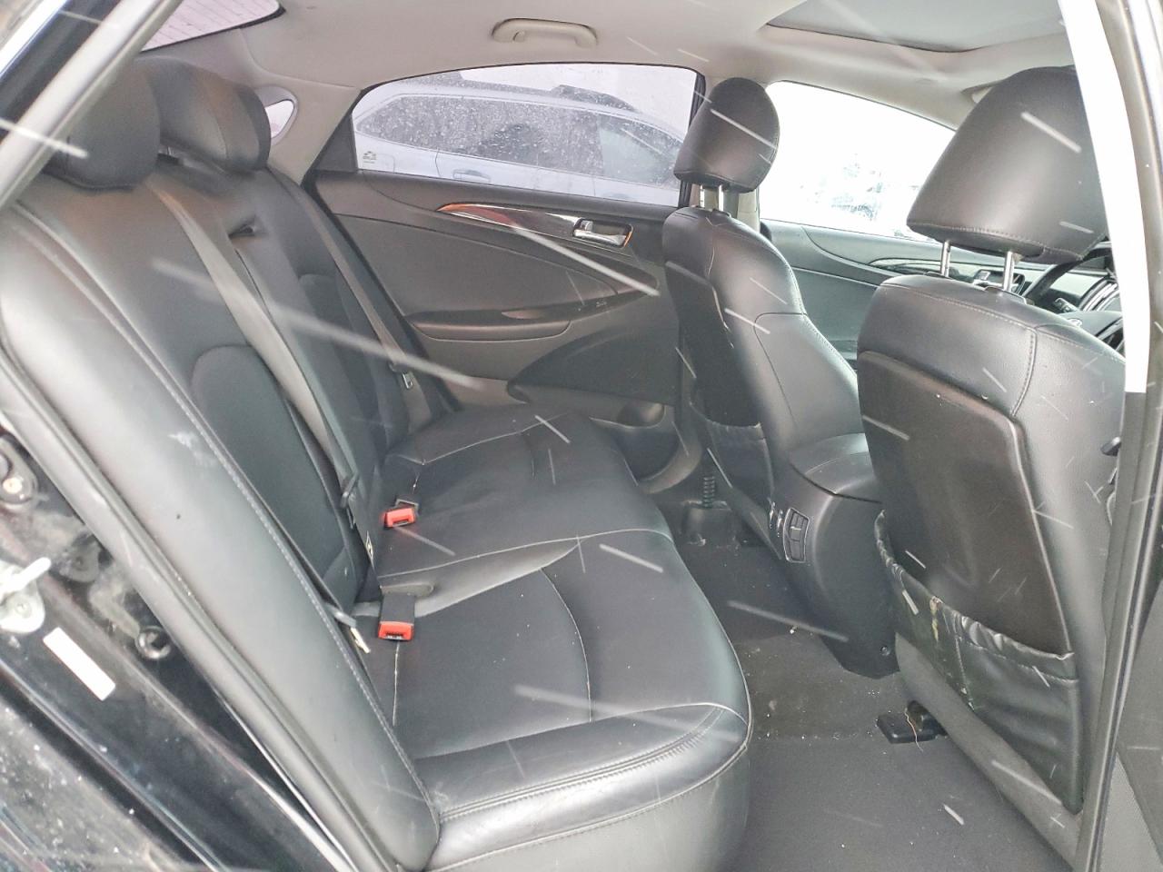 2011 HYUNDAI SONATA SE photo 10