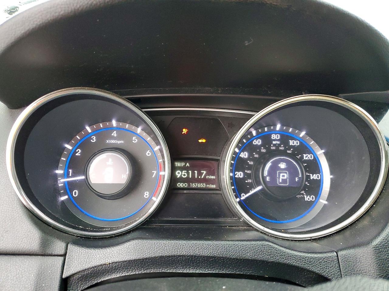 2011 HYUNDAI SONATA SE photo 9