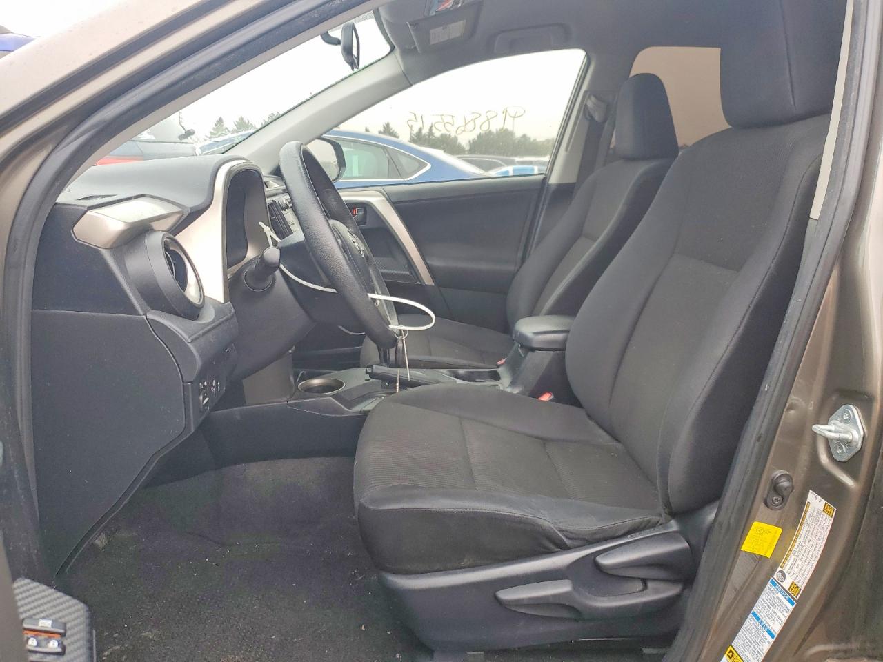 2015 TOYOTA RAV4 LE photo 7