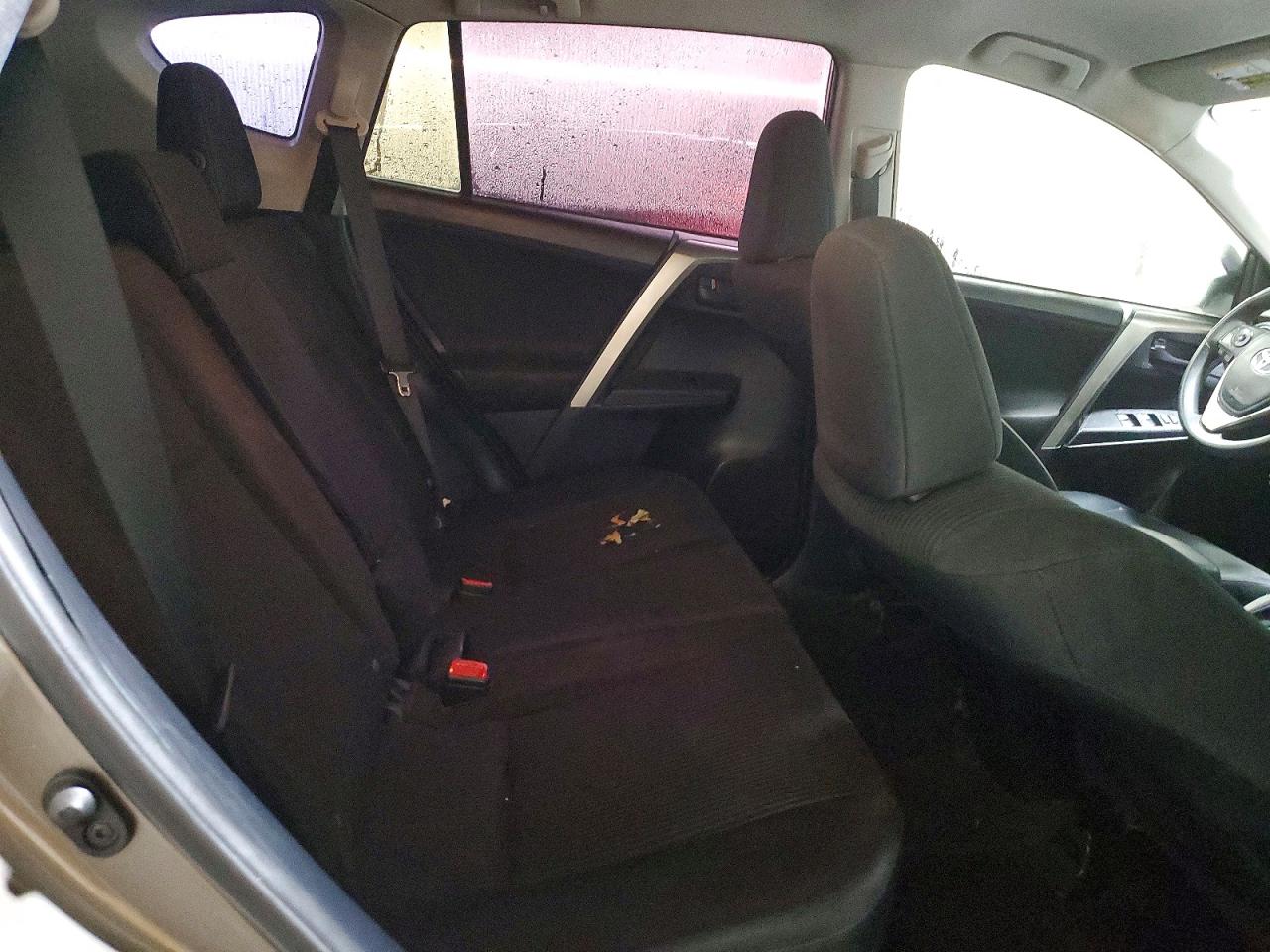 2015 TOYOTA RAV4 LE photo 10