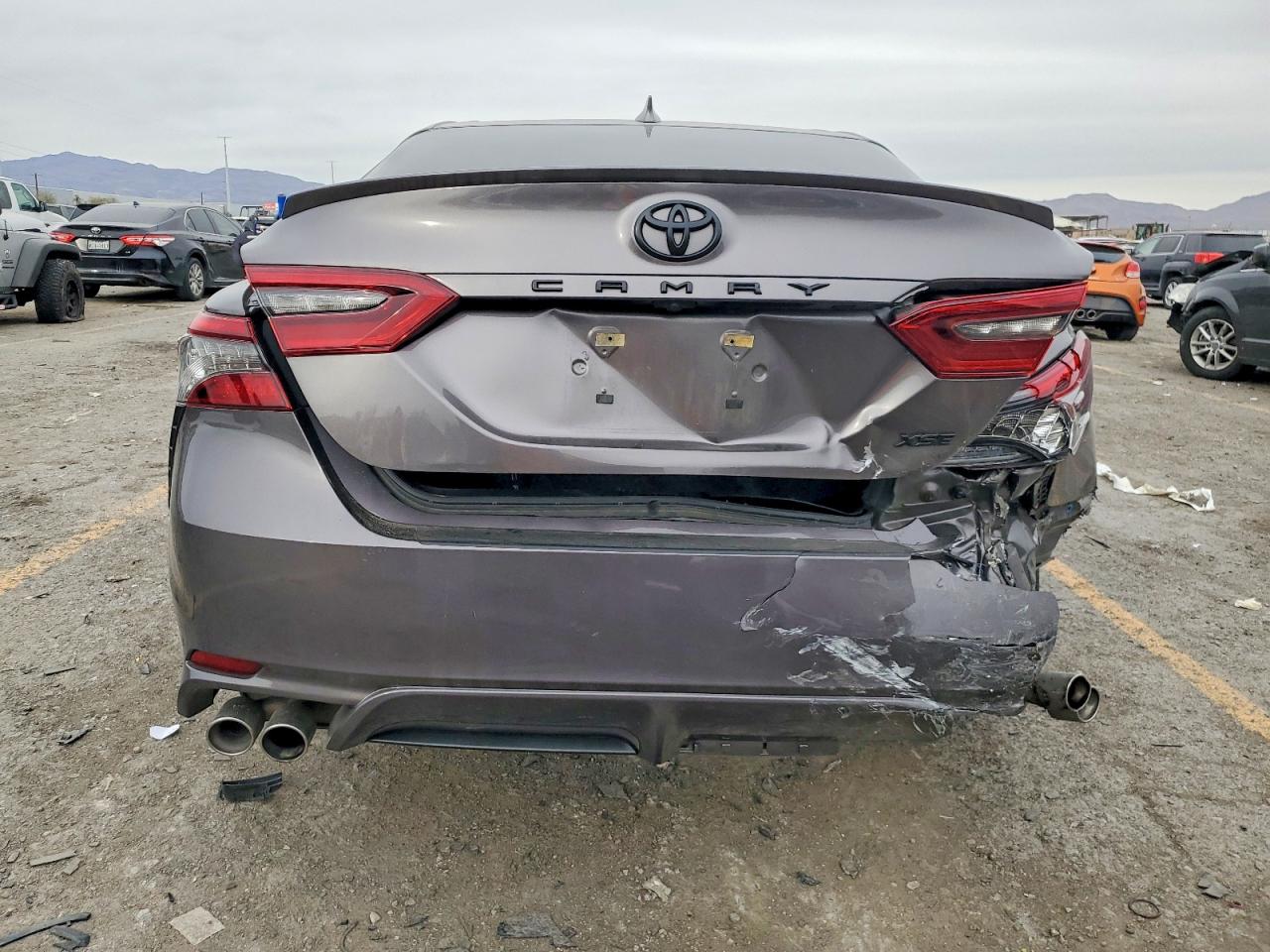 2022 TOYOTA CAMRY XSE photo 6