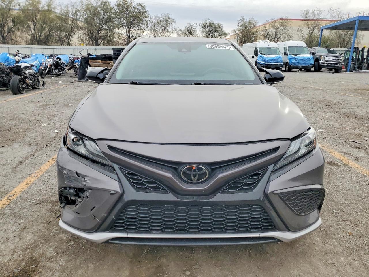 2022 TOYOTA CAMRY XSE photo 5