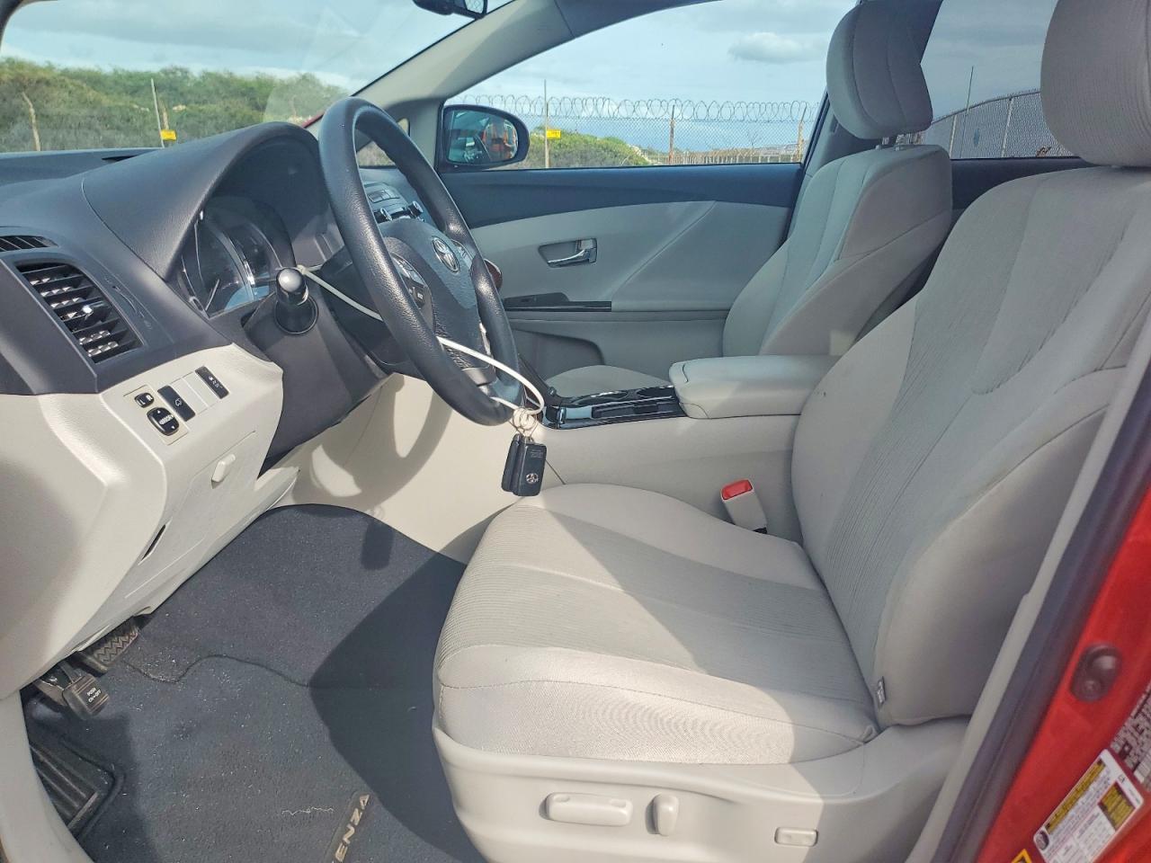 2011 TOYOTA VENZA photo 7