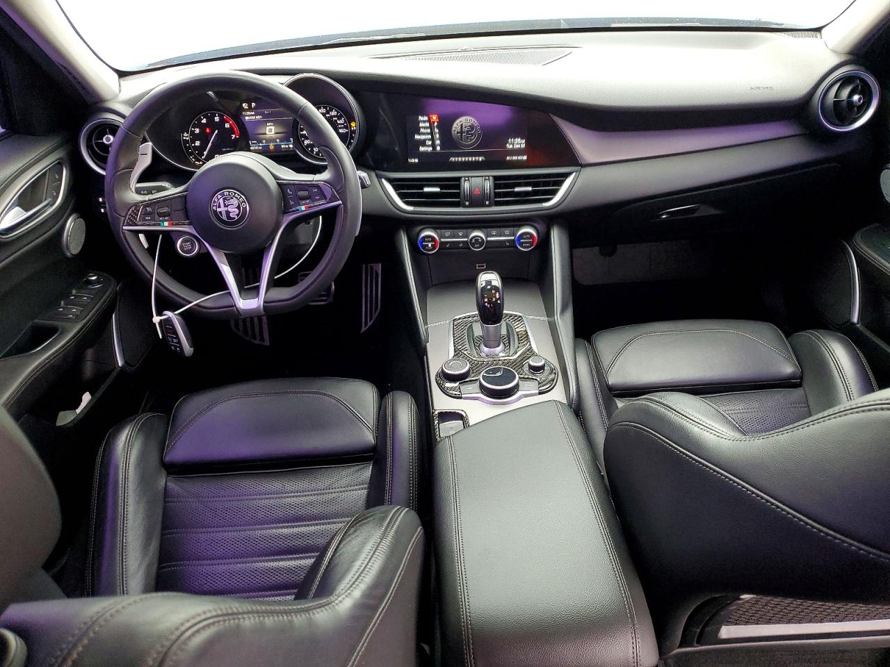 2019 ALFA ROMEO GIULIA TI photo 8