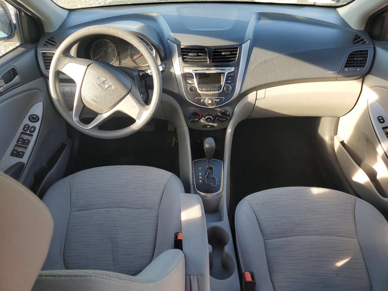 2017 HYUNDAI ACCENT SE photo 8