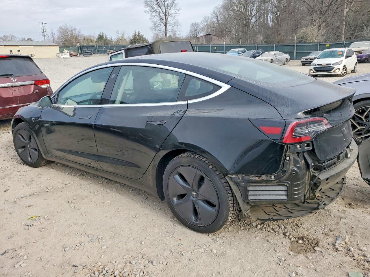2018 TESLA MODEL 3 photo 2